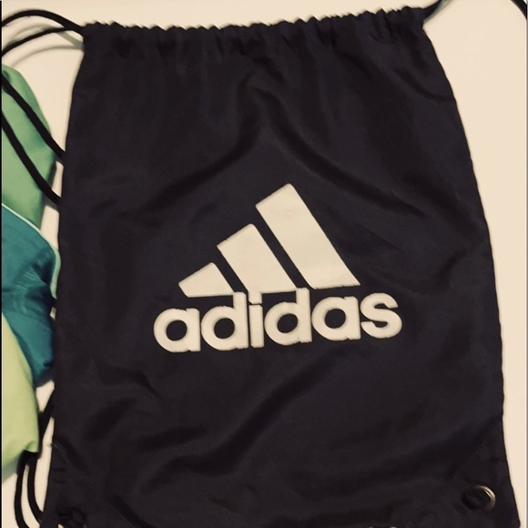 3 Adidas T-Shirts Size M & Adidas Bag - Picture 2 of 7